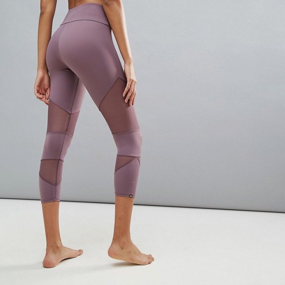 Onzie Mesh Cutout Capri in Purple Haze S/M